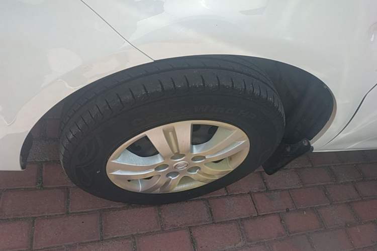Used FORTHING Lingzhi 2019 M5L 1.6L 7-Seater Standard Model China VI Left Front Wheel Hub