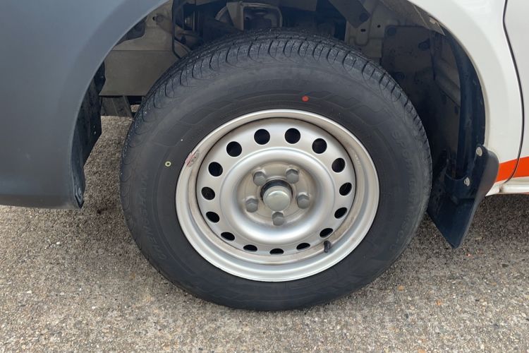 Used FORTHING Lingzhi 2019 V3 1.6L 2-Seat Standard Model China VI Left Front Wheel Hub