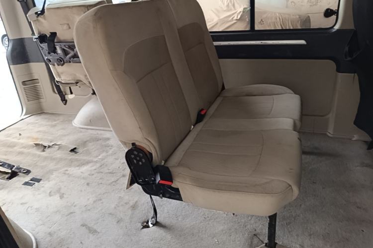 Used FORTHING Lingzhi 2019 M5L 1.6L 7-Seater Base Model China VI Standard Left Rear Seat