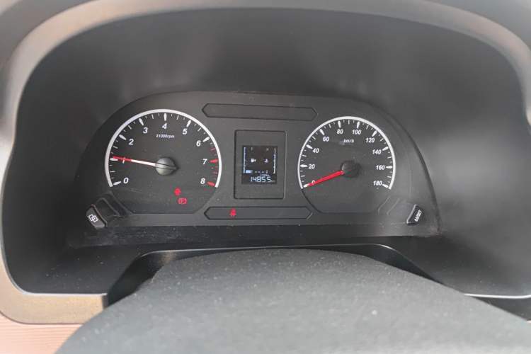 Used FORTHING Lingzhi 2019 V3 1.6L 2-Seat Standard Model China VI Odometer Close Up