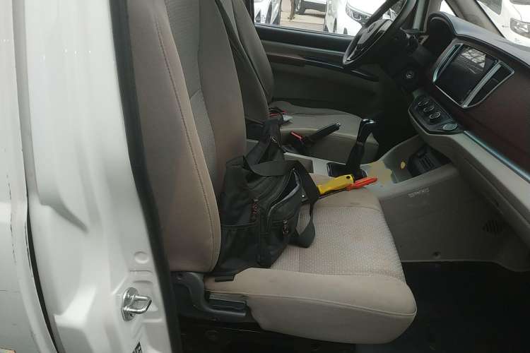 Used FORTHING Lingzhi 2019 V3 1.6L 2-Seat Logistics Version Right Front Seat