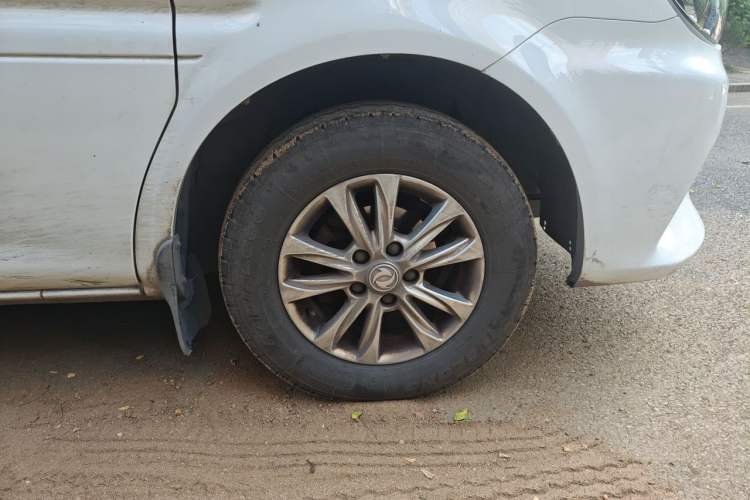 Used FORTHING Lingzhi 2019 M5 1.6L 7-Seater Exclusive Model China VI Standard Right Front Wheel Hub