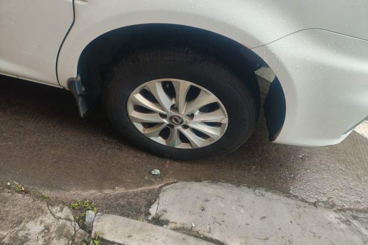 Used FORTHING Lingzhi 2019 M5L 1.6L 7-Seater Luxury Model China VI Standard Right Front Wheel Hub