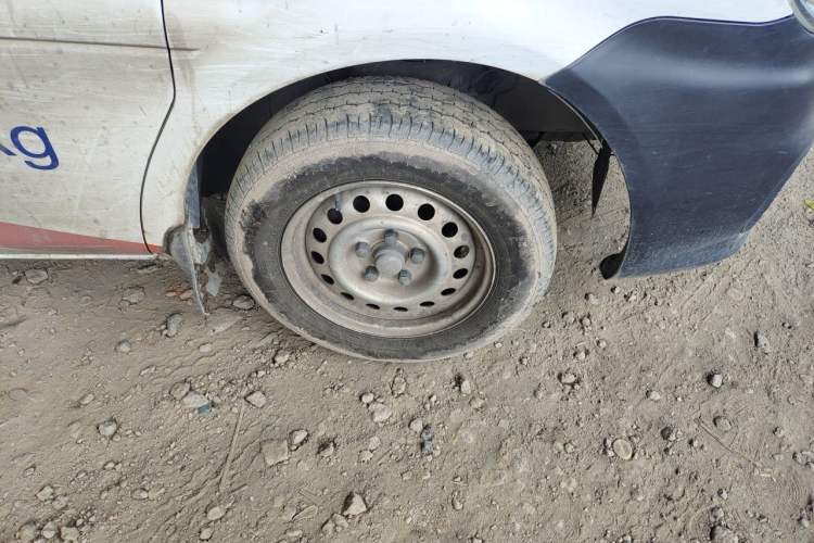 Used FORTHING Lingzhi 2019 V3 1.6L 2-Seat Standard Model China VI Right Front Wheel Hub