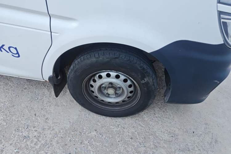 Used FORTHING Lingzhi 2019 V3 1.6L 2-Seat Standard Model China VI Right Front Wheel Hub