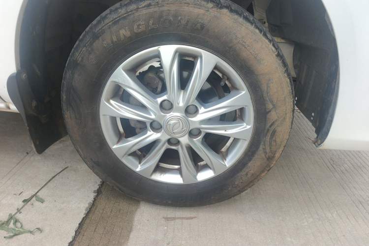 Used FORTHING Lingzhi 2019 M5L 1.6L 7-Seater Luxury Model China VI Standard Right Front Wheel Hub
