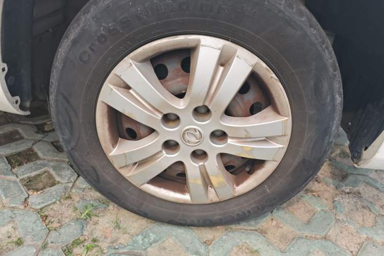 Used FORTHING Lingzhi 2019 Facelifted M5L 1.6L 7-Seater Base Model China VI Standard Right Front Wheel Hub