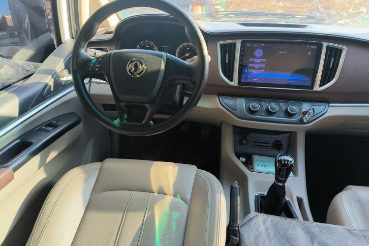 Used FORTHING Lingzhi 2019 M5 1.6L 7-Seater Luxury Model China VI Standard Steering Wheel