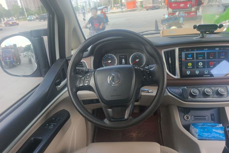Used FORTHING Lingzhi 2019 M5L 1.6L 7-Seater Luxury Model China VI Standard Steering Wheel