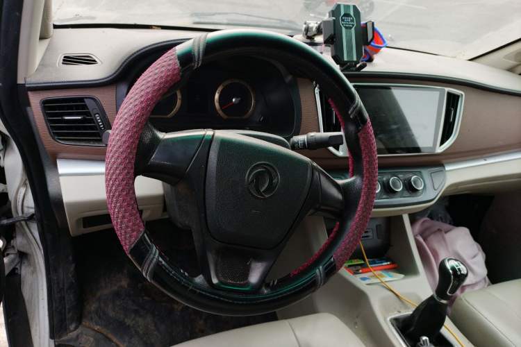 Used FORTHING Lingzhi 2019 V3 1.6L 2-Seat Standard Model China VI Steering Wheel