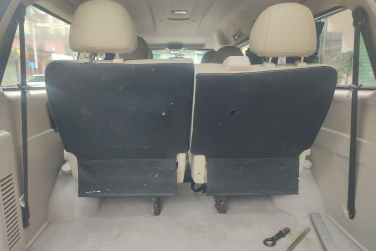 Used FORTHING Lingzhi 2019 M5L 1.6L 7-Seater Luxury Model China VI Standard Trunk