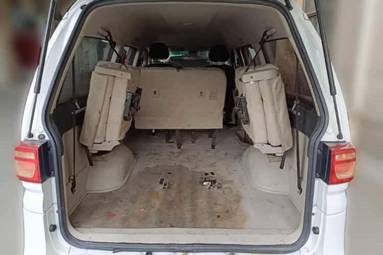 Used FORTHING Lingzhi 2019 M5L 1.6L 7-Seater Base Model China VI Standard Trunk
