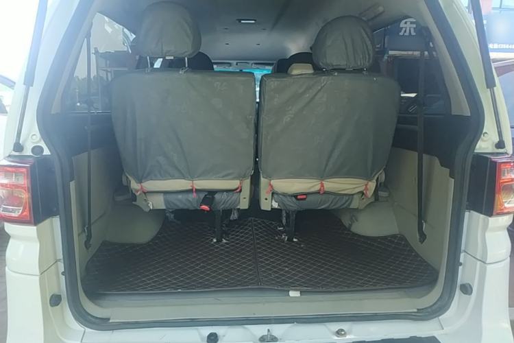 Used FORTHING Lingzhi 2019 M5L 1.6L 7-Seater Standard Model China VI Trunk