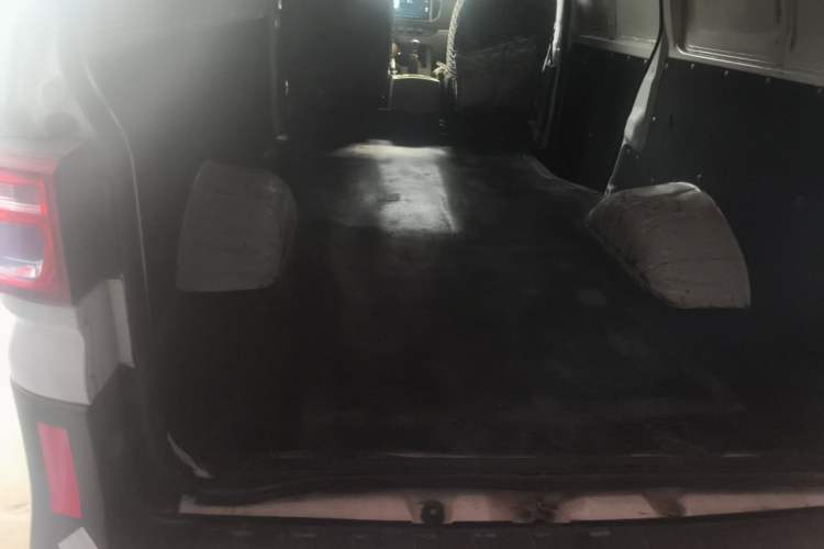Used FORTHING Lingzhi 2019 V3 1.6L 2-Seat Standard Model China VI Trunk