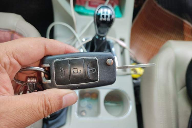 Used FORTHING Lingzhi 2019 M5L 1.6L 7-Seater Luxury Model China VI Standard Vehicle Key
