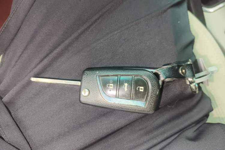 Used FORTHING Lingzhi 2019 M5L 1.6L 7-Seater Base Model China VI Standard Vehicle Key