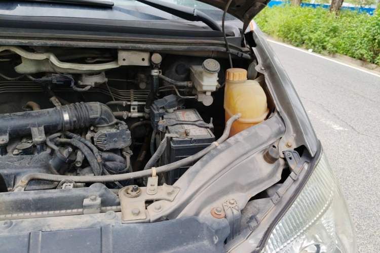 Used FORTHING Lingzhi 2019 Facelifted M3L 1.6L 7-Seater Standard Model Engine Bay Left