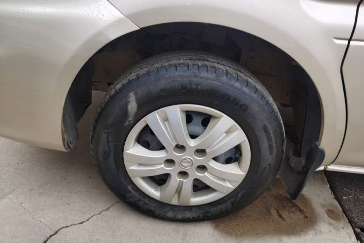 Used FORTHING Lingzhi 2019 M5L 1.6L 7-Seater Exclusive Model China VI Standard Left Front Wheel Hub