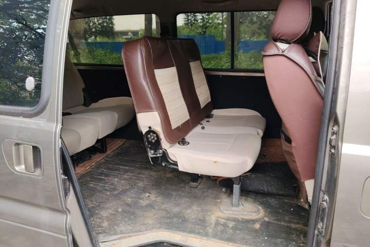 Used FORTHING Lingzhi 2019 Facelifted M3L 1.6L 7-Seater Standard Model Left Rear Seat