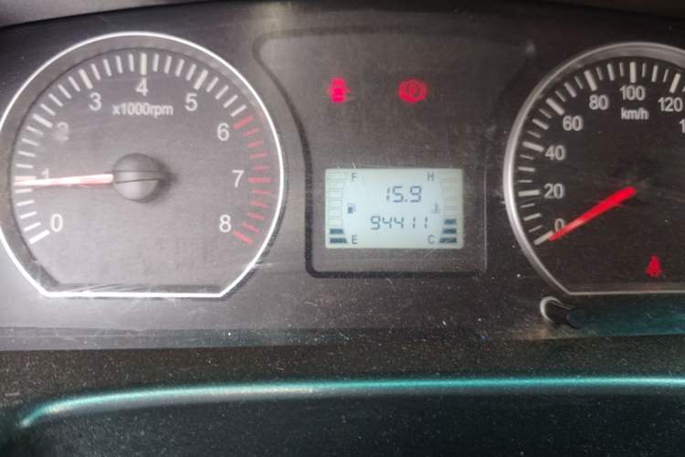 Used FORTHING Lingzhi 2019 Facelifted M3L 1.6L 7-Seater Standard Model Odometer Close Up