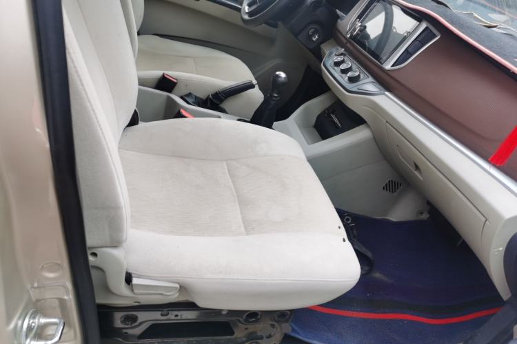 Used FORTHING Lingzhi 2019 M5L 1.6L 7-Seater Exclusive Model China VI Standard Right Front Seat