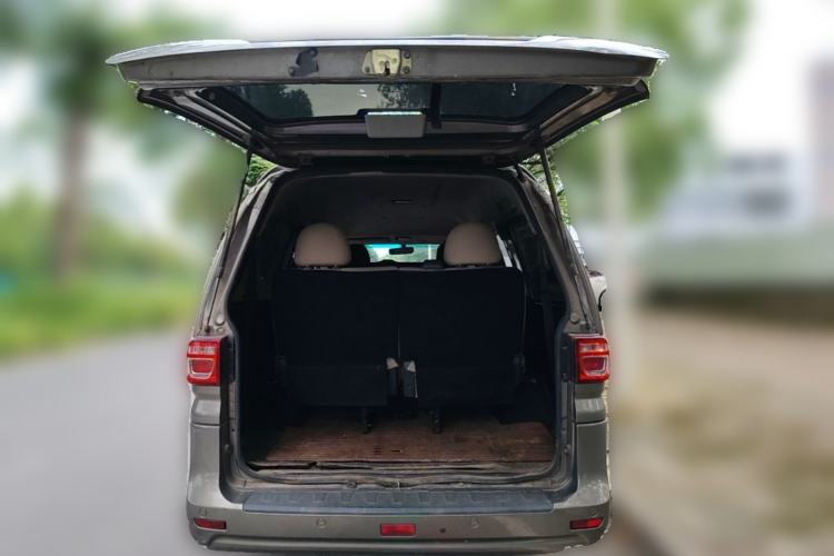 Used FORTHING Lingzhi 2019 Facelifted M3L 1.6L 7-Seater Standard Model Trunk