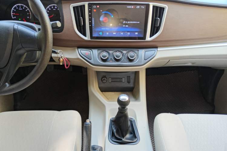 Used FORTHING Lingzhi 2020 M5L 1.6L Utility Model Audio And AC Panel