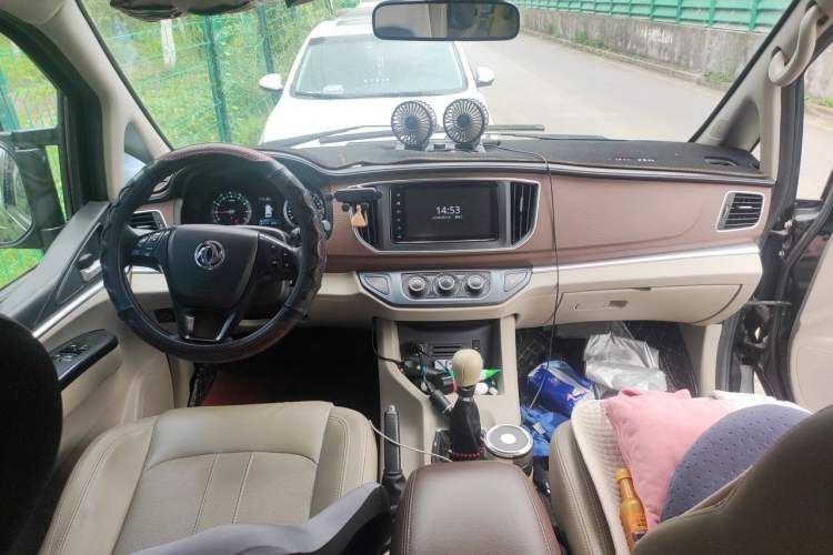 Used FORTHING Lingzhi 2020 M5L 1.6L Luxury 7-Seater Center Console