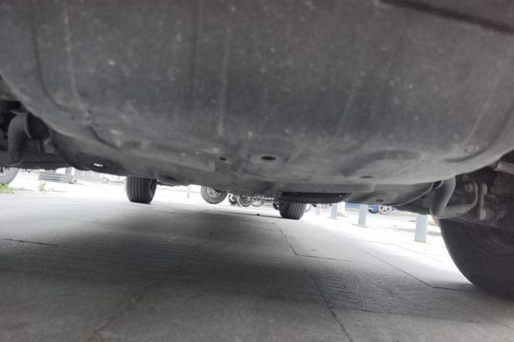 Used FORTHING Lingzhi 2020 M5 1.6L Practical Model Chassis Front
