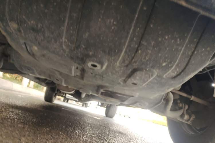 Used FORTHING Lingzhi 2020 M5 1.6L Practical Model Chassis Front