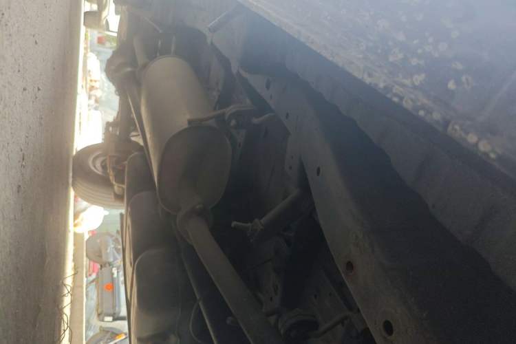 Used FORTHING Lingzhi 2020 M5L 1.6L Luxury 7-Seater Chassis Front Right