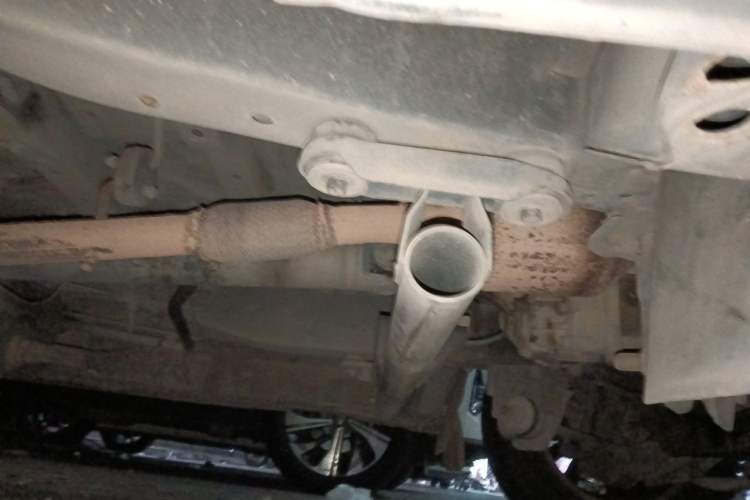Used FORTHING Lingzhi 2020 M5L 1.6L Comfort Edition 7-Seater Chassis Front Right