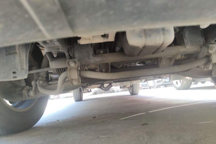 Used FORTHING Lingzhi 2020 M5 1.6L Luxury 7-Seater Chassis Front
