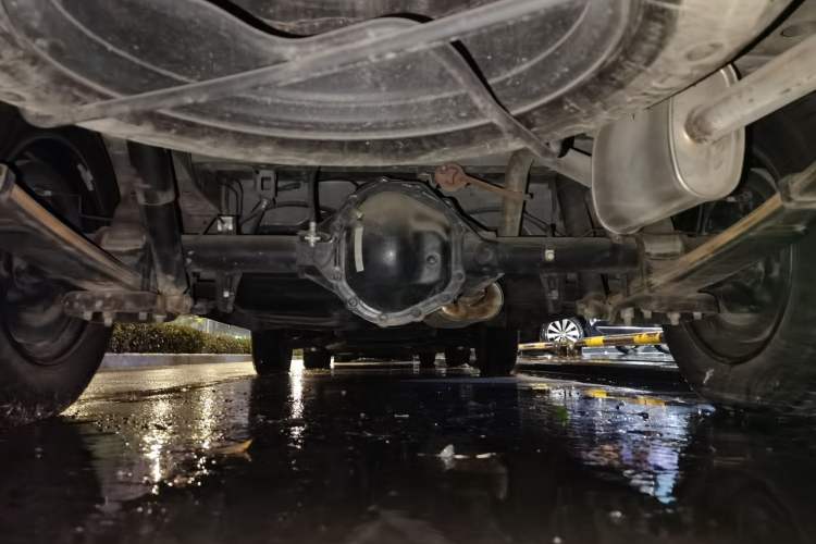 Used FORTHING Lingzhi 2020 M5L 1.6L Utility Model Chassis Rear