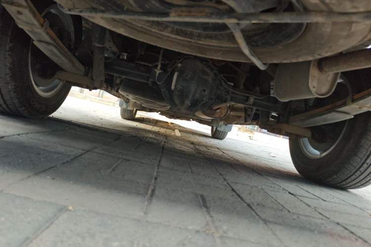 Used FORTHING Lingzhi 2020 M5L 1.6L Luxury 7-Seater Chassis Rear