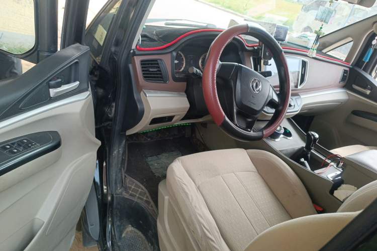 Used FORTHING Lingzhi 2020 M5L 1.6L Base Model 7 Seats Driver Seat
