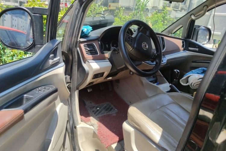 Used FORTHING Lingzhi 2020 M5 1.6L Luxury 7-Seater Driver Seat