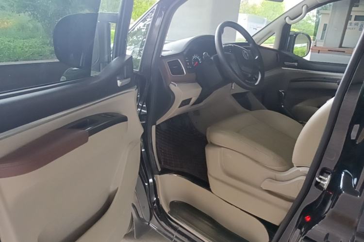 Used FORTHING Lingzhi 2020 M5L 1.6L Luxury 7-Seater Driver Seat