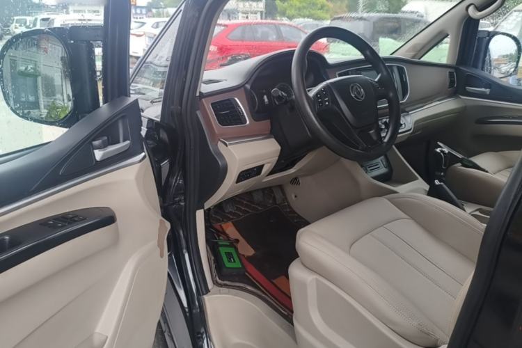 Used FORTHING Lingzhi 2020 M5L 1.6L Luxury 7-Seater Driver Seat