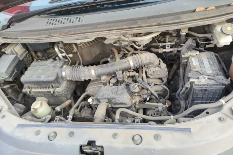 Used FORTHING Lingzhi 2020 M5L 1.6L Base Model 7 Seats Engine Bay