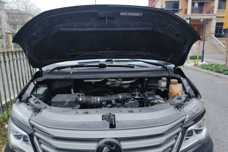 Used FORTHING Lingzhi 2020 M5L 1.6L Luxury 7-Seater Engine Bay