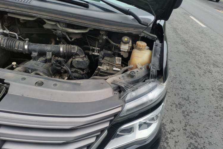 Used FORTHING Lingzhi 2020 M5L 1.6L Luxury 7-Seater Engine Bay Left