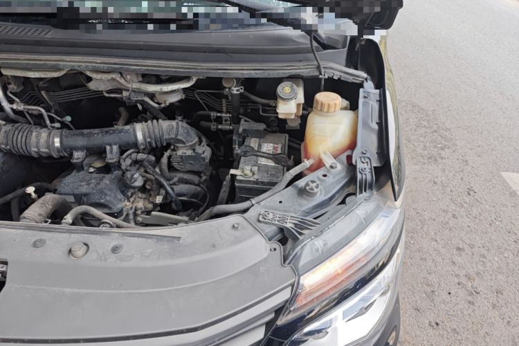 Used FORTHING Lingzhi 2020 M5L 1.6L Luxury 7-Seater Engine Bay Left