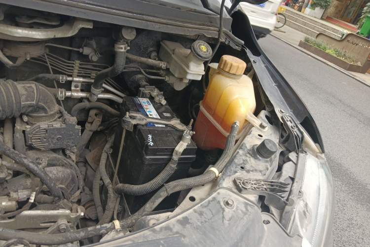 Used FORTHING Lingzhi 2020 M5L 1.6L Utility Model Engine Bay Left