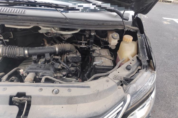 Used FORTHING Lingzhi 2020 M5 1.6L Practical Model Engine Bay Left