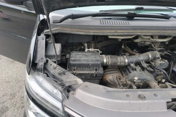 Used FORTHING Lingzhi 2020 M5L 1.6L Luxury 7-Seater Engine Bay Right