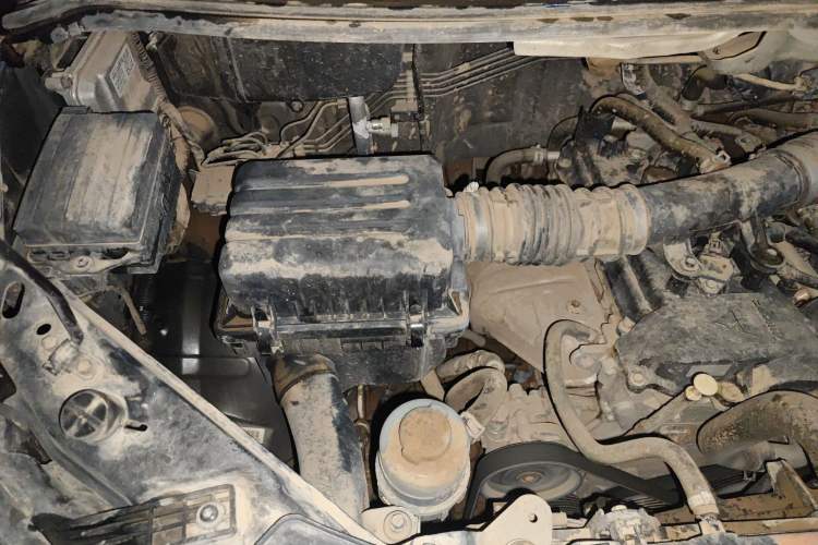 Used FORTHING Lingzhi 2020 M5 1.6L Practical Model Engine Bay Right