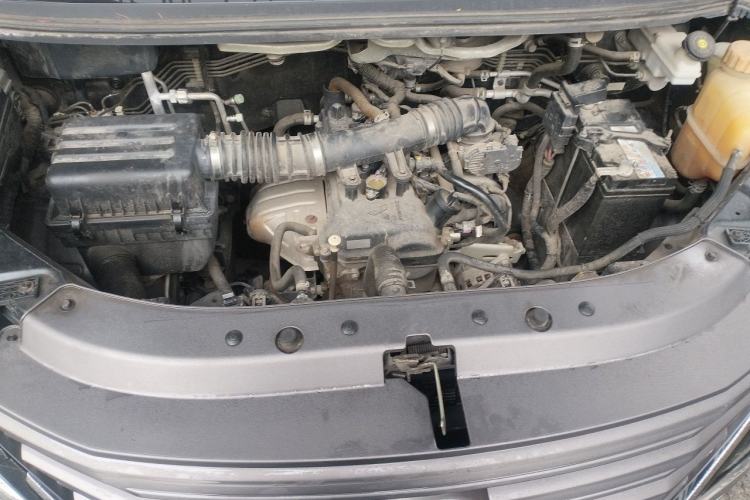Used FORTHING Lingzhi 2020 M5L 1.6L Luxury 7-Seater Engine Bay