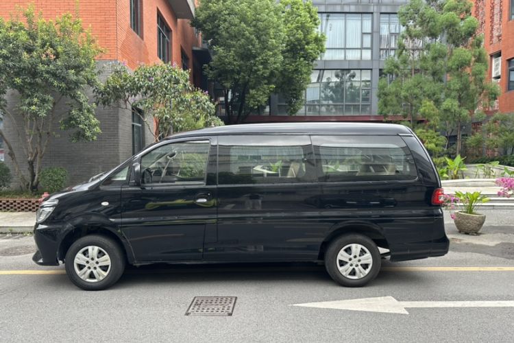 Used FORTHING Lingzhi 2020 M5L 2.0L Base Model 7 Seats Exterior 3