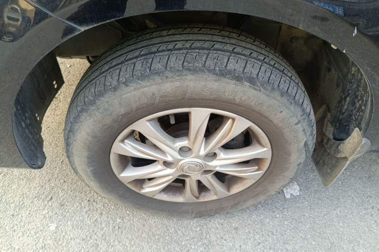 Used FORTHING Lingzhi 2020 M5L 1.6L Luxury 7-Seater Exterior 4